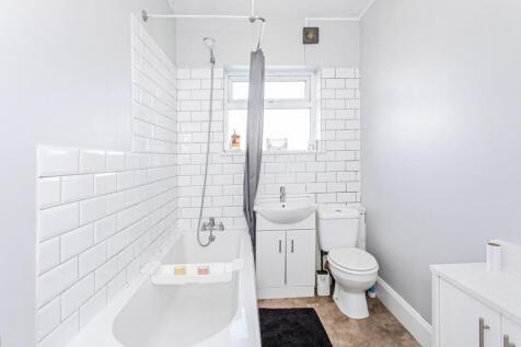 Fammily Bathroom