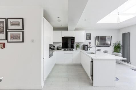 Kitchen Family Room