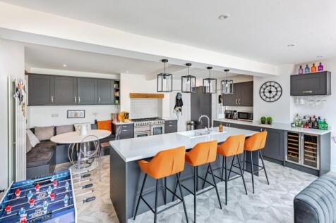 Kitchen Family Room