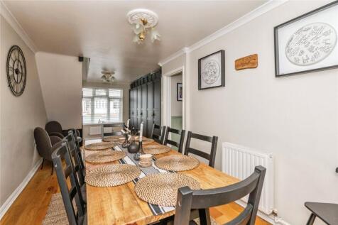Dining Area/Lounge