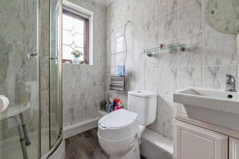 Main Shower Room