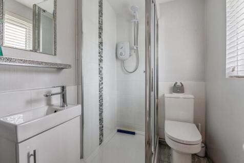 Gf Shower Room