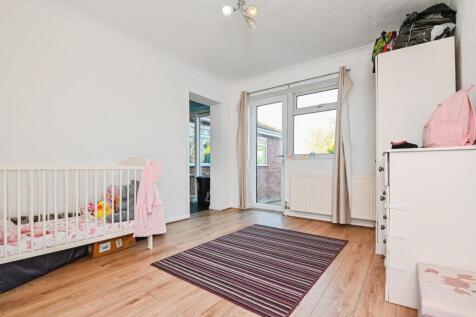 Dining Room/Bedroom4