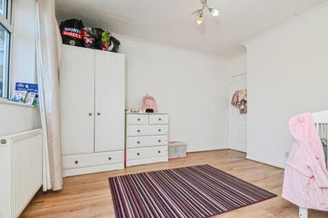 Dining Room/Bedroom4