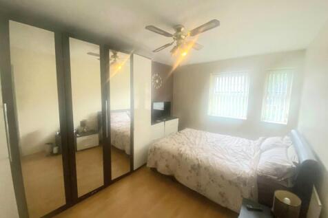 Bedrooom 1