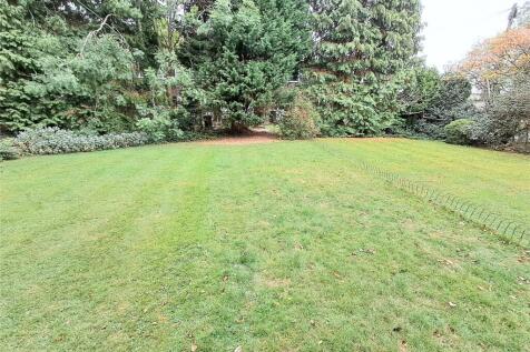 Shared Rear Garden