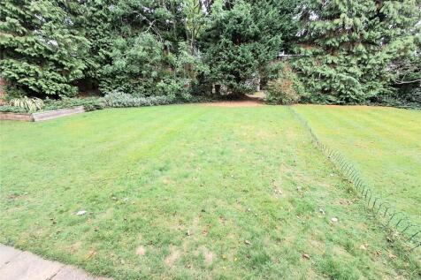 Shared Rear Garden