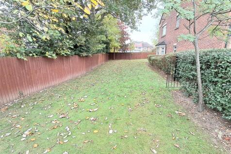 Communal Side Garden
