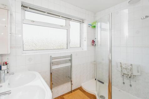 F/Floor Shower Room