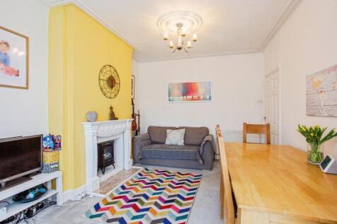 Sitting/Dining Room