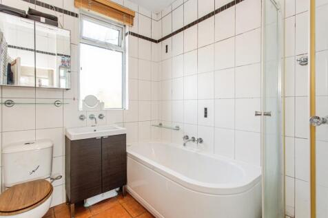 Bath/Shower Room