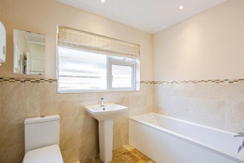 Bath/Shower Room