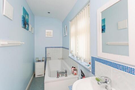 Bath/Shower Room