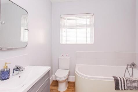 Bath/Shower Room