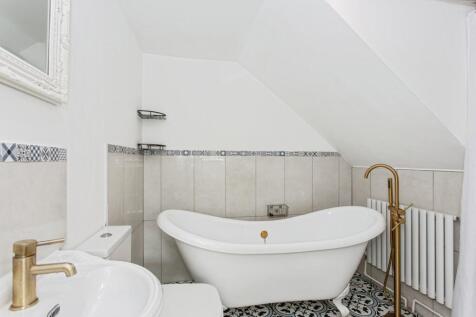 Bath/Shower Room