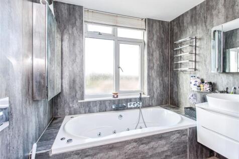 Bath/Shower Room