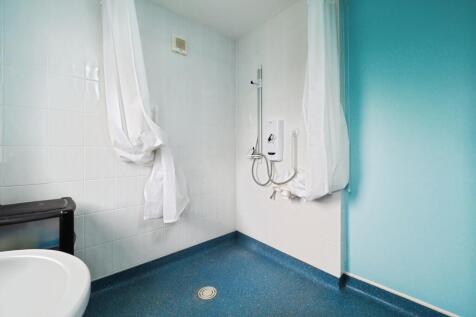 Bath/Wet Room