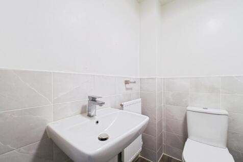 Cloakroom/Wc