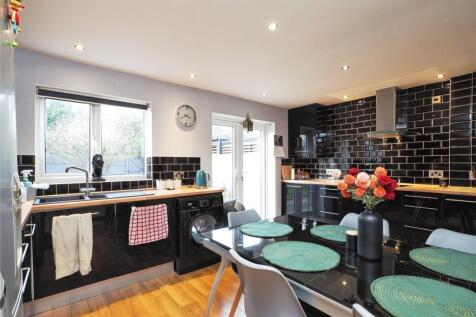 Fitted Kitchen