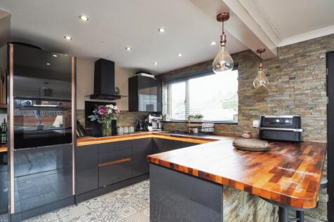Fitted Kitchen