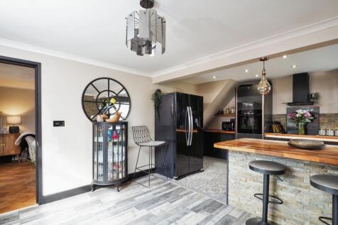 Fitted Kitchen