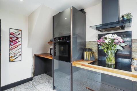 Fitted Kitchen
