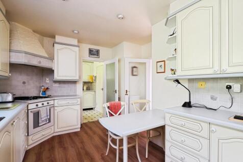 Fitted Kitchen