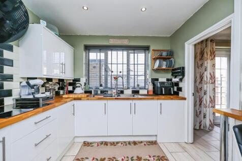 Fitted Kitchen