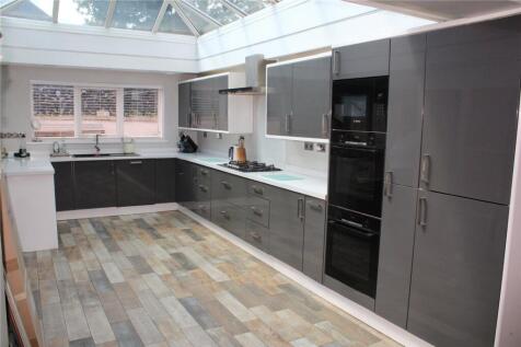 Fitted Kitchen