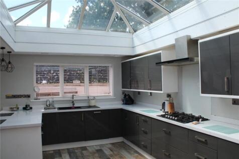 Fitted Kitchen
