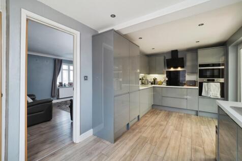 Fitted Kitchen