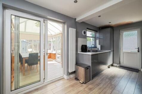 Fitted Kitchen
