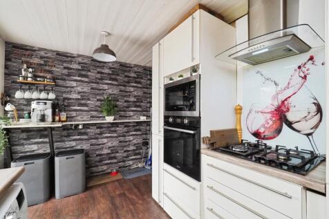 Fitted Kitchen