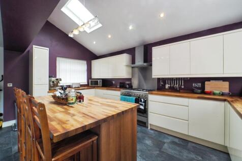 Fitted Kitchen