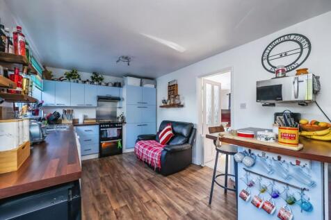 Fitted Kitchen