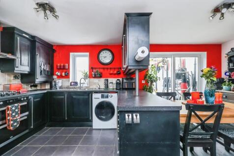 Fitted Kitchen