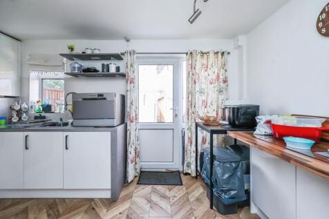 Fitted Kitchen