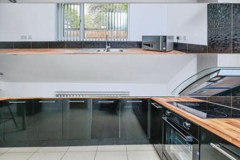 Fitted Kitchen