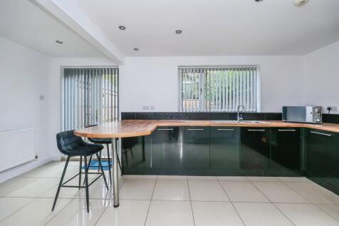 Fitted Kitchen