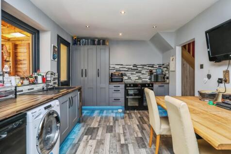 Fitted Kitchen