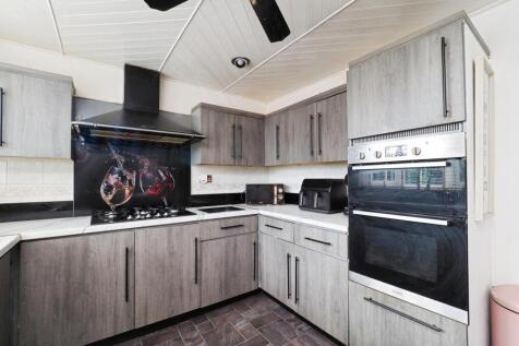 Fitted Kitchen