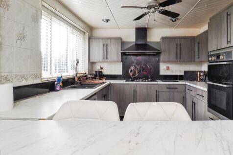 Fitted Kitchen