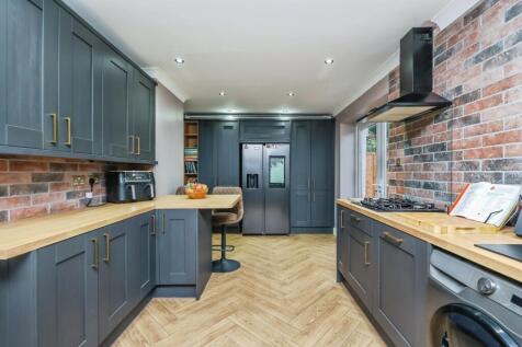 Fitted Kitchen