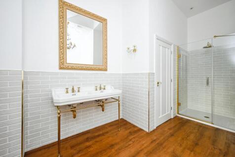 Master Ensuite