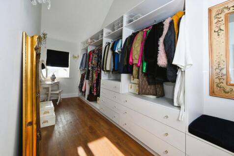 Walk In Wardrobe