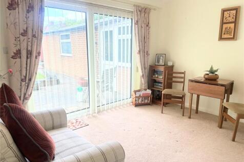 Dining/Bedroom