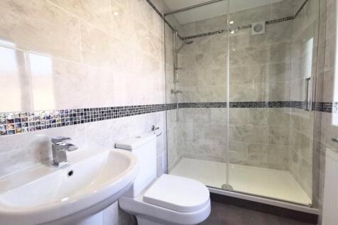 Photo- Ensuite
