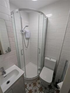 Bedroom 2 Ensuite