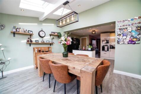 Family Kitchen Diner