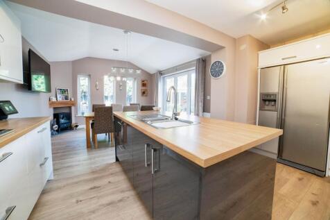 Family Kitchen Diner